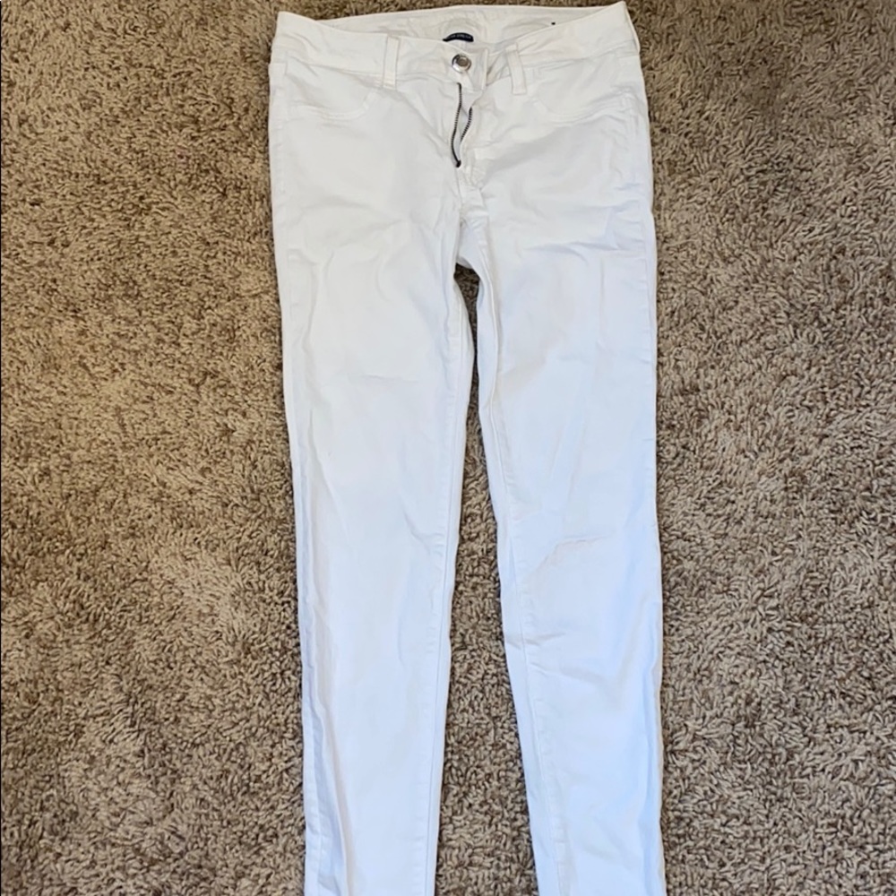 White American Eagle jeans
